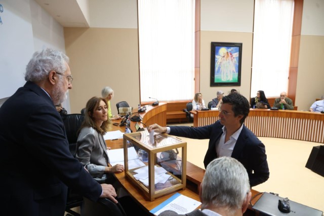 Acordo da Comisión non permanente especial de estudo sobre a posible modificación da letra do himno de Galicia, celebrada o 3 de xullo de 2024