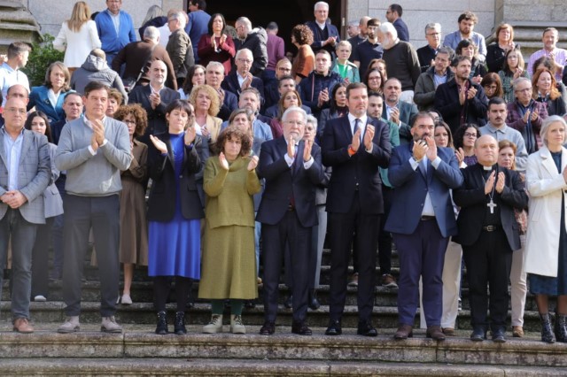 Minuto de silencio no Parlamento de Galicia polas vítimas da Dana en varias CCAA   