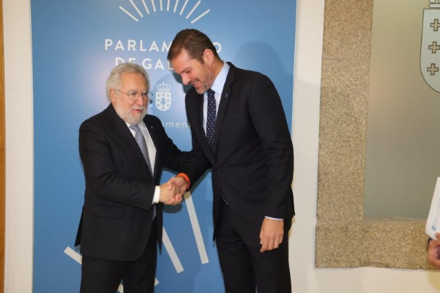 O presidente do Parlamento reúnese co conselleiro de Cultura, Lingua e Xuventude