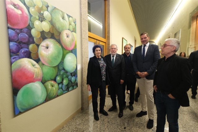  A colección de arte do Parlamento chegará a máis concellos e os académicos contribuirán á súa difusión