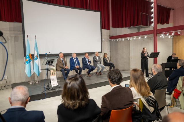 Santalices destaca o compromiso do doutor Darío Álvarez Blázquez co galeguismo