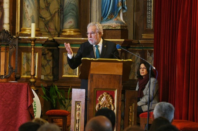 Santalices celebra o compromiso para impulsar o uso do galego nos camposantos e actos fúnebres