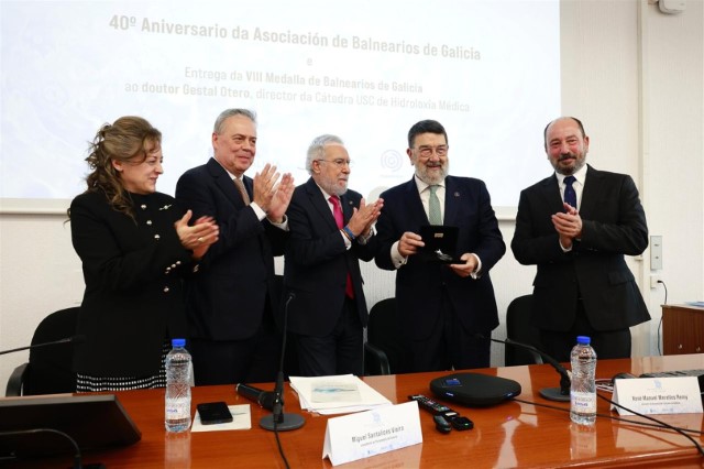  Santalices celebra o recoñecemento a Gestal Otero por ser un referente no eido da saúde en Galicia