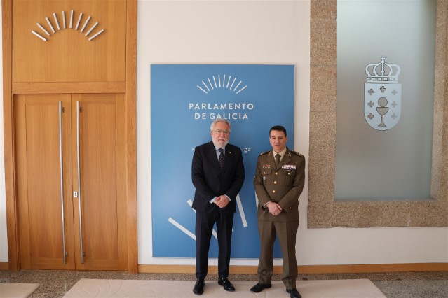 O presidente do Parlamento recibe ao novo xeneral xefe do Mando do Mando de Apoio á Manobra