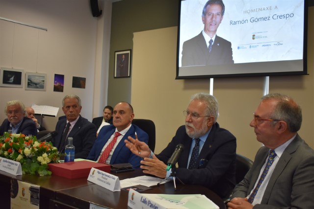 Santalices eloxia a labor social de Ramón Gómez crespo a fronte de Proxecto Home