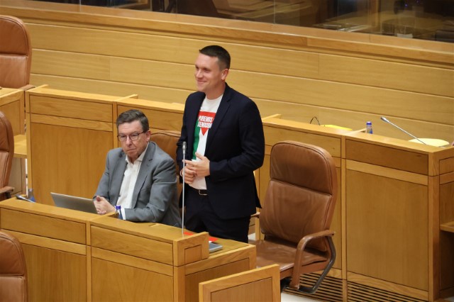 Aitor Bouza Manso toma posesión como deputado do Parlamento de Galicia   