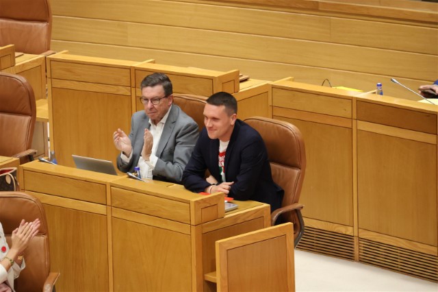 Aitor Bouza Manso toma posesión como deputado do Parlamento de Galicia   