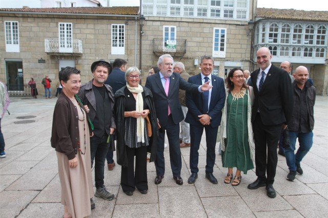  Santalices destaca o compromiso do grupo Sarabela Teatro co galego no XLI Premio Celanova, Casa dos Poetas