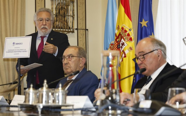 Santalices invita a reflexionar sobre a política útil e centrada no ben común