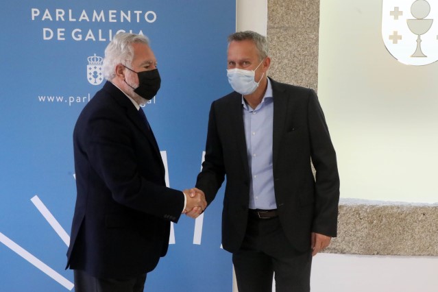O Comité de Dirección de Stellantis Vigo efectúa unha visita ao Parlamento de Galicia