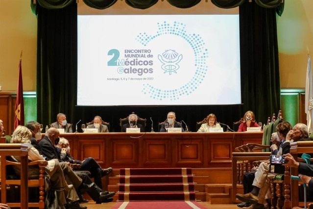 Santalices: “A autonomía sentoulle moi ben á sanidade pública galega”