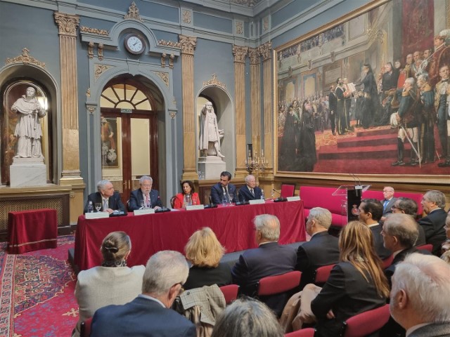 O presidente do Parlamento de Galicia participa no Senado na entrega dos premios “Montero Ríos” e “Iurisgama”