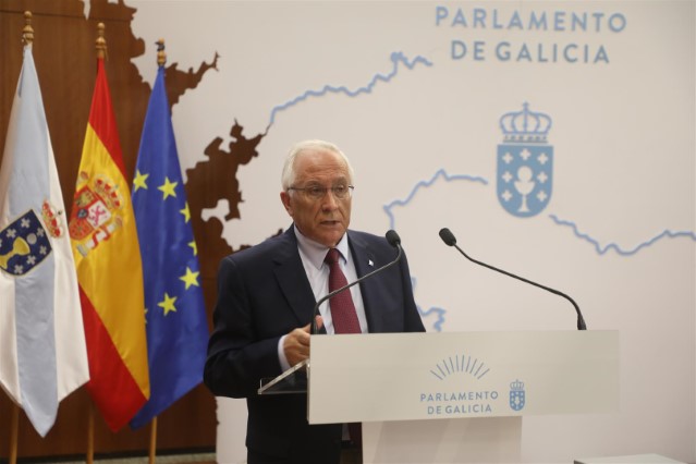 Intervención de peche de Don Xosé González Martínez, presidente do Foro Enrique Peinador.