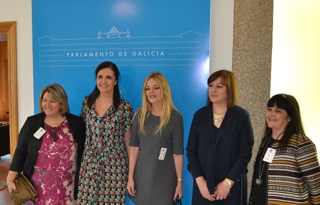 Pilar Rojo recibe no Parlamento á presidenta do Observatorio contra a Violencia Doméstica e de Xénero