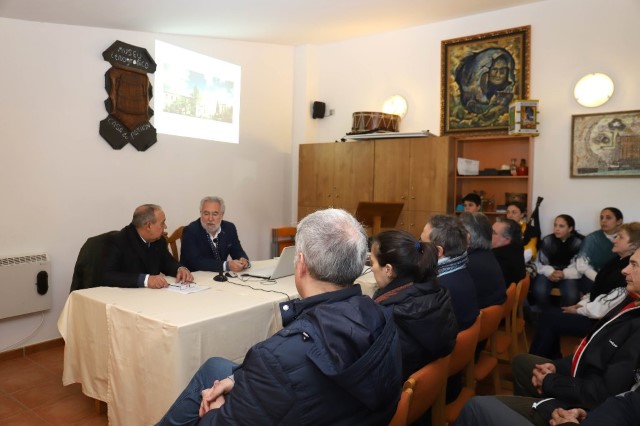 Santalices anima a utilizar os diferentes mecanismos de participación cidadá impulsados polo Parlamento de Galicia  