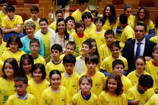 O Parlamento de Galicia acolle un acto no que escolares galegos reivindican o Día Europeo da Ilusión
