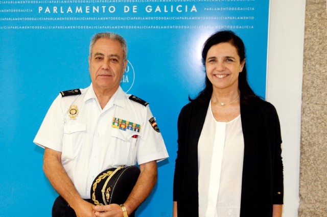 A presidenta do Parlamento recibiu ao xefe superior de Policía de Galicia