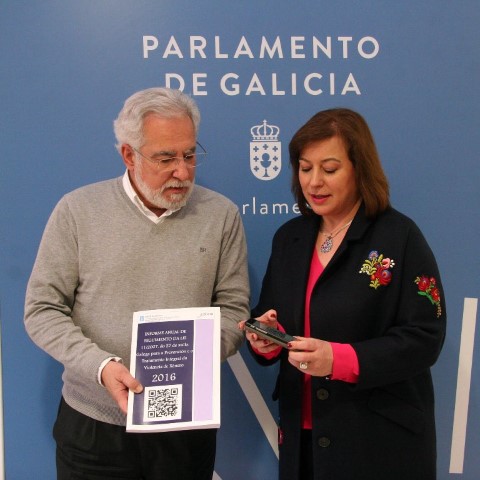 López Abella entrega ao presidente do Parlamento o Informe sobre violencia de xénero de 2016