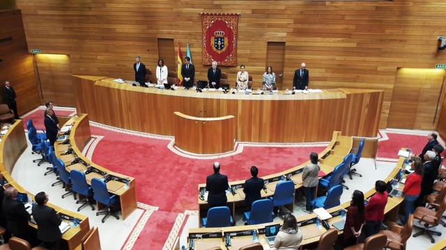 O Parlamento de Galicia garda un minuto de silencio en sinal de repulsa contra o atentado de Manchester
