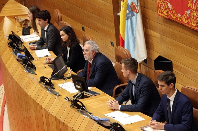 Santalices: “O debate parlamentario pode ser duro, pero sen faltarlle xamais ao respecto a ninguén”