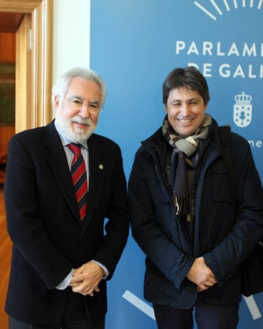 O presidente de Societat Civil Catalana visita o Parlamento de Galicia