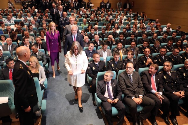 Dia de la Policia. Acto de entrega de condecoracións