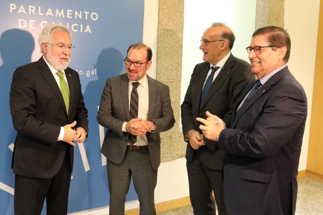 Os reitores das universidades galegas visitan o Parlamento