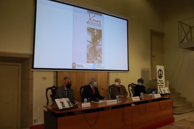 O Parlamento de Galicia patrocina un libro sobre Xaquín Lorenzo, Xocas, editado polo Museo do Pobo Galego