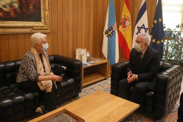 A embaixadora de Israel en España visita o Parlamento de Galicia