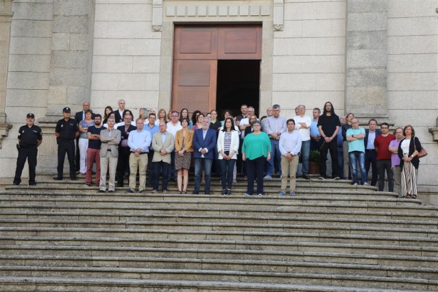 Minuto de silencio no Parlamento de Galicia contra a violencia Machista