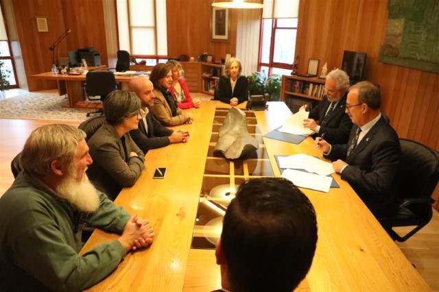 A Real Academia Galega de Ciencias asesorará ao Parlamento de Galicia para ofrecer información científica de calidade a deputadas e deputados