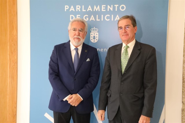 O presidente do TSXG efectúa unha visita protocolaria ao Parlamento de Galicia