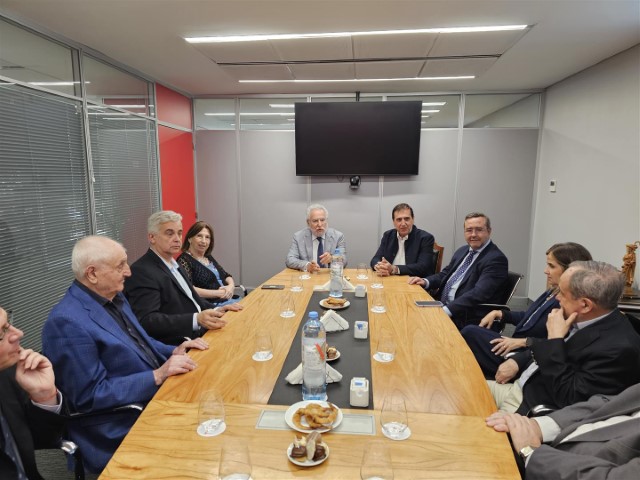 O presidente do Parlamento de Galicia recoñece o labor asistencial da obra social Ospaña