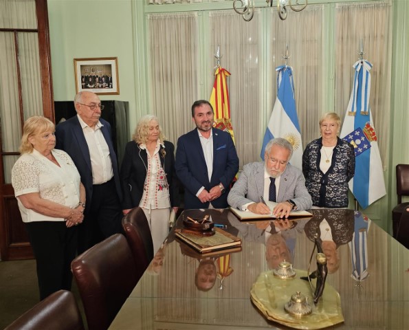 O presidente do Parlamento de Galicia recoñece o labor asistencial da obra social Ospaña