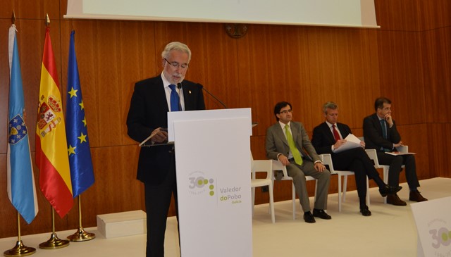 Santalices expresa o “recoñecemento” do Parlamento ao Valedor do Pobo no 30 aniversario da institución