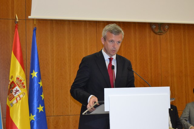 Santalices expresa o “recoñecemento” do Parlamento ao Valedor do Pobo no 30 aniversario da institución