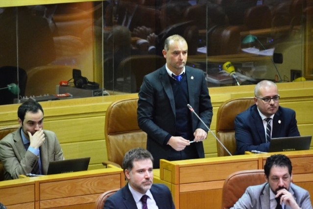 Ambrosio Oróns toma posesión como deputado do Parlamento de Galicia