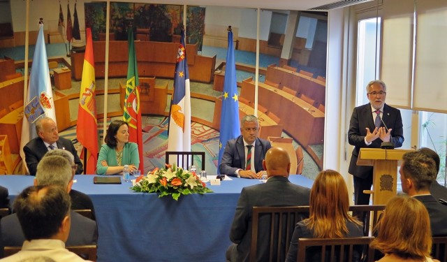 O presidente do Parlamento de Galicia reivindica o valor da lusofonía para galegos e portugueses
