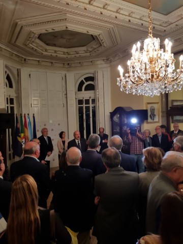 Santalices reivindica o idioma galego como vía de acceso á lusofonía integrada por 250 millóns de persoas