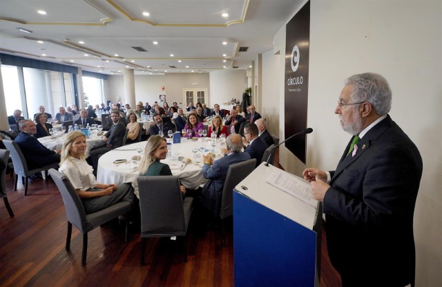 Santalices pide un gran pacto social para a defensa dos principios democráticos e constitucionais