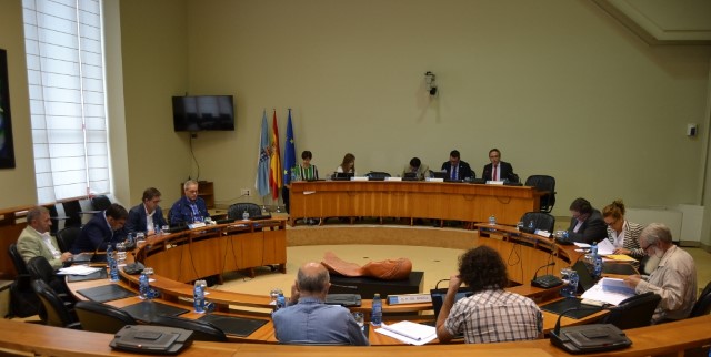 Bandeiras a media hasta no Parlamento de Galicia en sinal de dor polo atentado de Londres