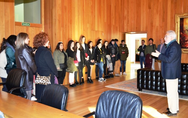Alumnado do CIPF “A Farixa” visita o Parlamento de Galicia