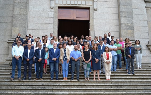 Minuto de silencio no Parlamento de Galicia tras o atentado de Barcelona