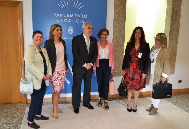 O presidente do Parlamento recibe á directiva de Executivas de Galicia