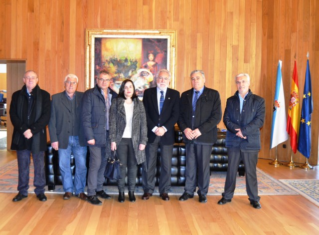 Integrantes da Corporación de Lobeira visitan o Parlamento de Galicia