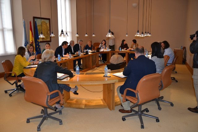 A presidenta do Parlamento efectúa unha ofrenda floral no Panteón do Centro Gallego de Buenos Aires