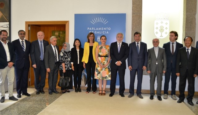 Embaixadores de países da área Asia-Pacifico visitan o Parlamento de Galicia