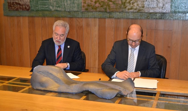 Parlamento e Federación Down Galicia colaborarán na integración das persoas con dispacacidade intelectual