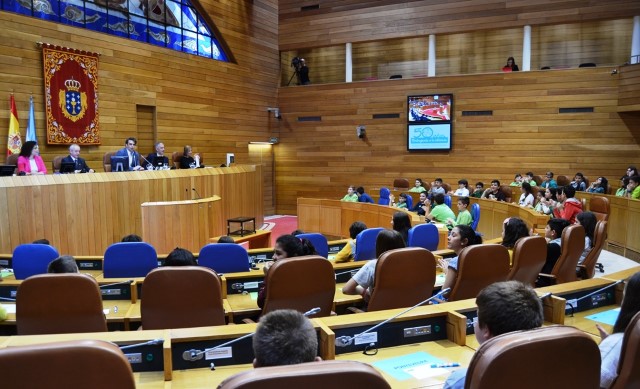 Diego Calvo reivindica o esforzo do Parlamento para recuperar a confianza da cidadanía e subliña que a Cámara  “é de todas as galegas e galegos”