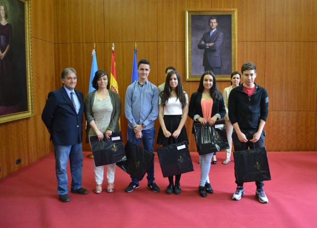 O Parlamento de Galicia acolle a entrega de premios da quinta edición do seu concurso escolar